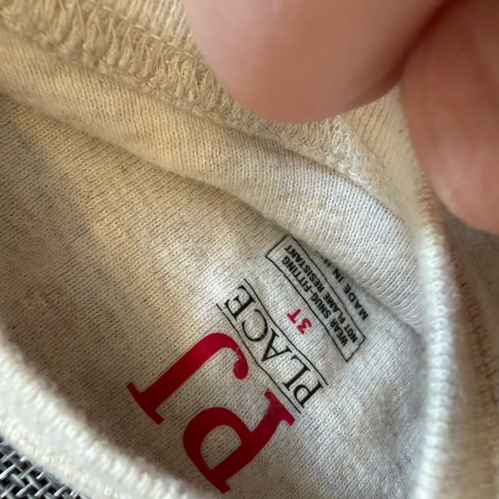 3T fall pajamas - Picture 3 of 3